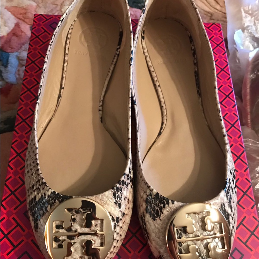 Lightly-worn, authentic Tory Burch ballet flats
